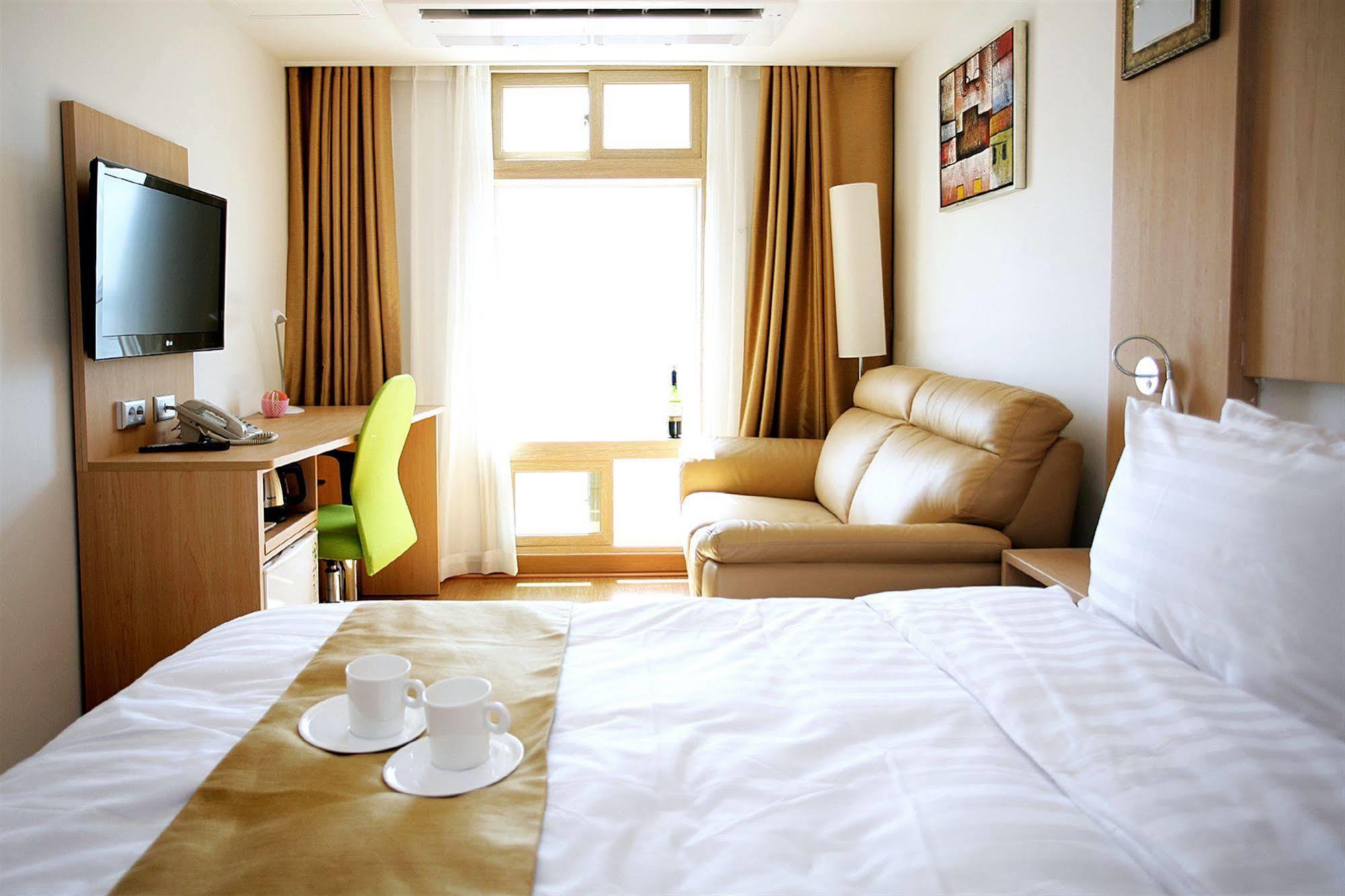 Gunsan Apple Tree Hotel المظهر الخارجي الصورة